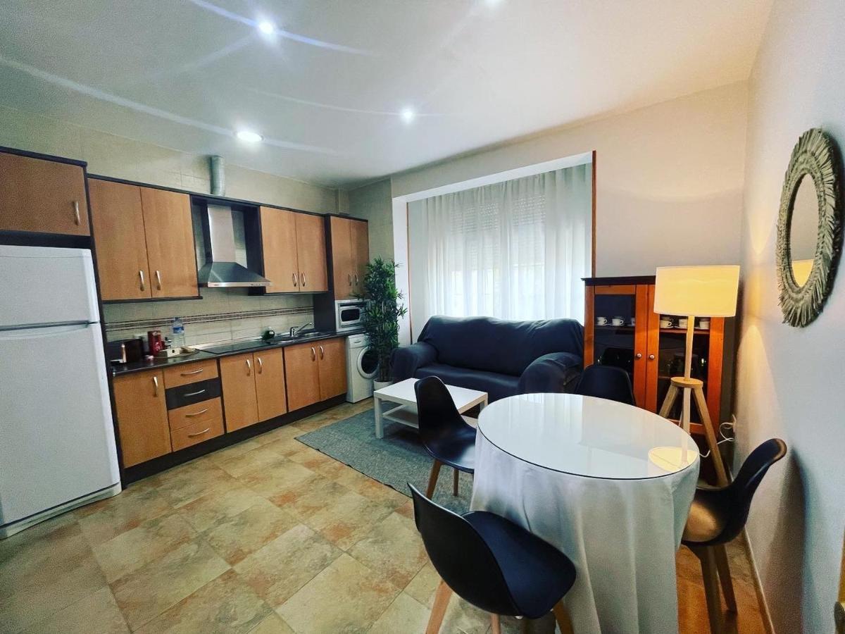 Apartamentos Colon Pondos Линарес Екстериор снимка